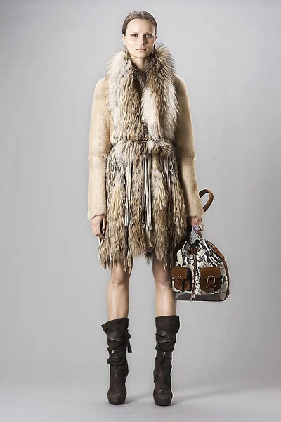 Look 10